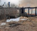 Жители Красноуральска помогли эвакуироваться хозяину из горящего дома