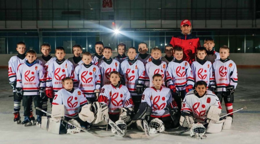 Хоккейная команда «Святогор-15» прошла в финал областного этапа Всероссийских соревнований Клуба «Золотая шайба»
