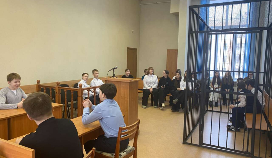 Кушвинский городской суд провел экскурсию для учащихся средних классов