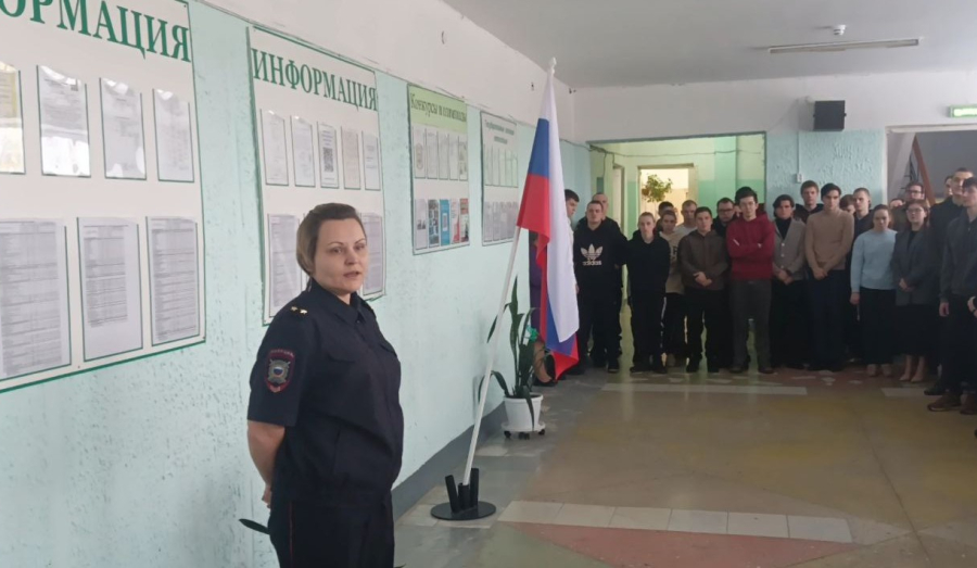 Сотрудники полиции совместно с общественниками провели акцию «Единый день профилактики»