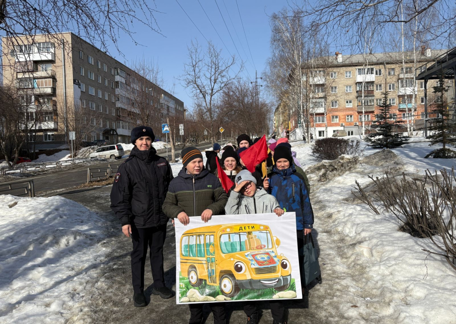 Профилактическая акция «Шагающий автобус»