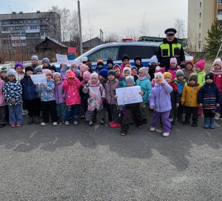 Инспектор в гостях у дошкольников