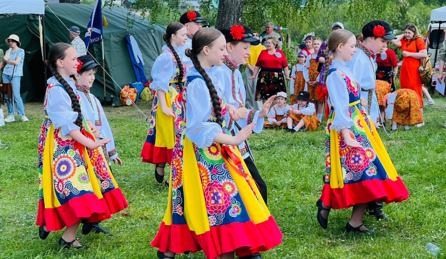 В деревне Верхняя Баранча прошел 13-й фестиваль казачьей культуры под названием «Наследие».