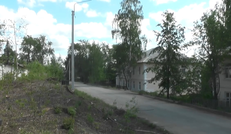 В Кушве продолжается установка уличного освещения