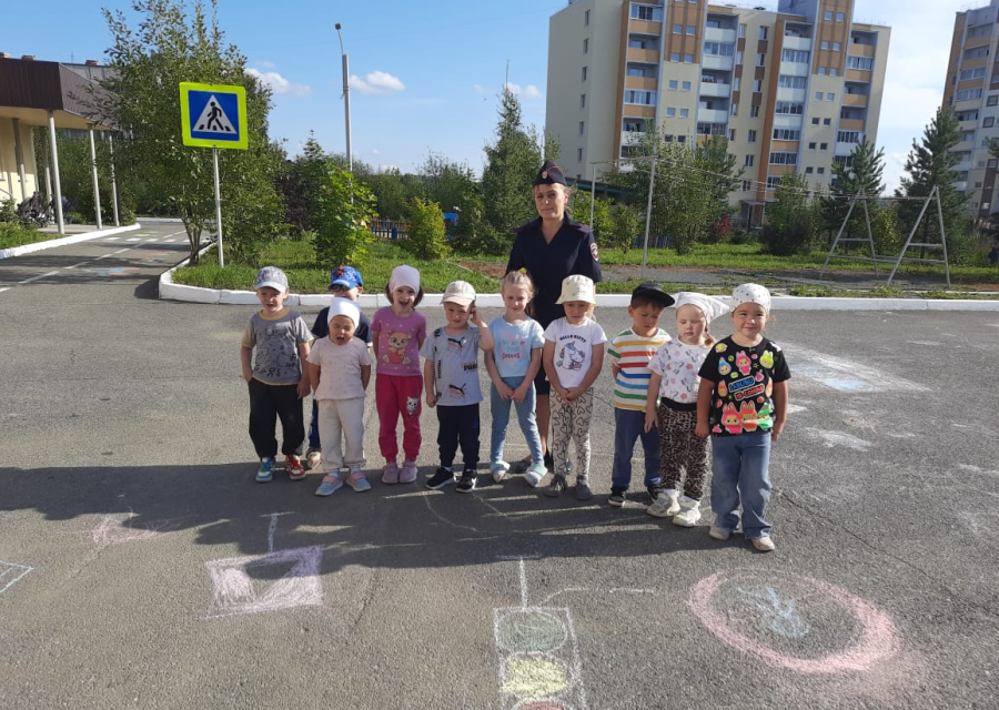 ПДД на асфальте