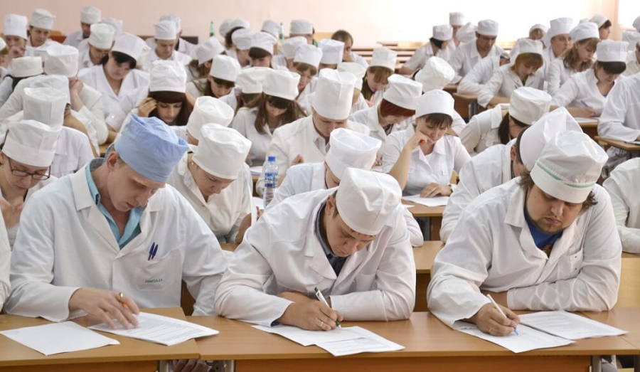Свердловским студентам-медикам изменили выплаты