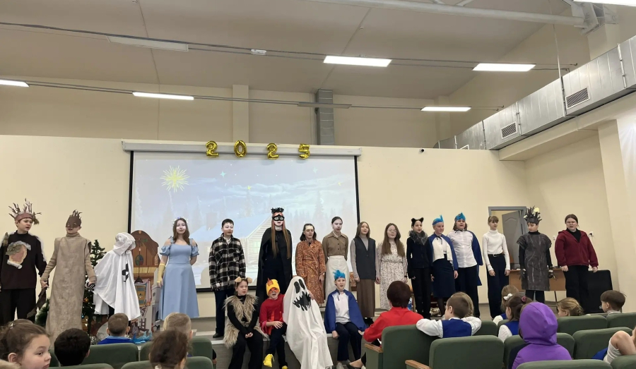 В двадцатой школе прошла премьера сказки
