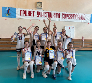 Юные волейболистки Кушвы увезли серебро из  Новоуральска 