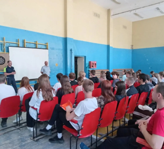 Профилактические беседы по ПДД со студентами  БЭМТ