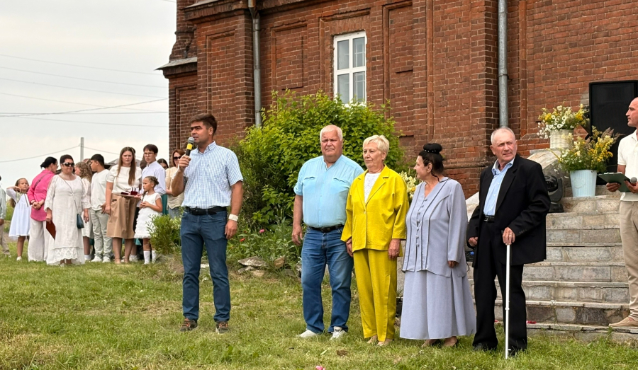День семьи, любви и верности в Верхней Туре  