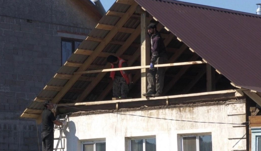 В Кушве отремонтировали все крыши домов, снесенные ураганом