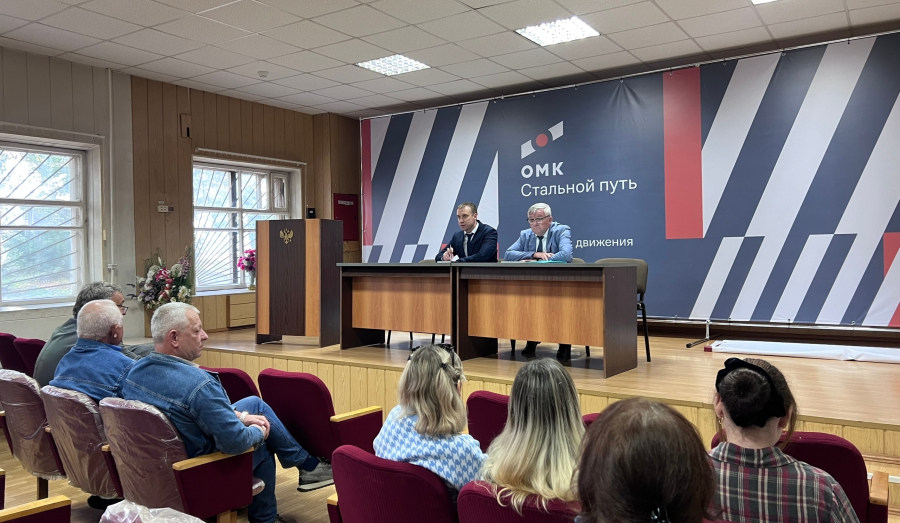 Врио главы Кушвы Вячеслав Кожевников провел встречи с коллективами предприятий «ОМК Стальной путь» и КЗПВ. 