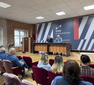 Врио главы Кушвы Вячеслав Кожевников провел встречи с коллективами предприятий «ОМК Стальной путь» и КЗПВ. 