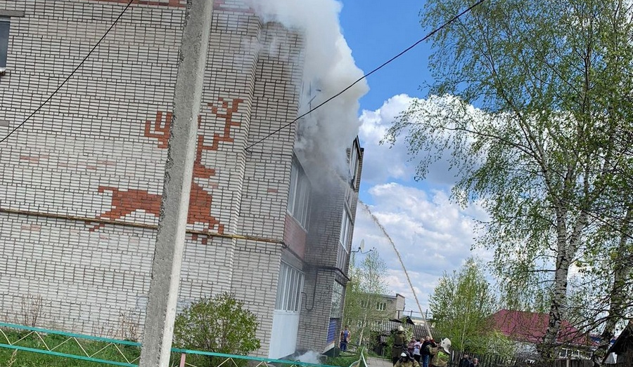 В Вагоном микрорайоне горела многоэтажка