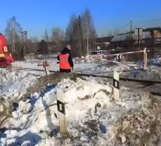 В Верхней Туре прокуратура разбирается с колейностью на ж/д переезде