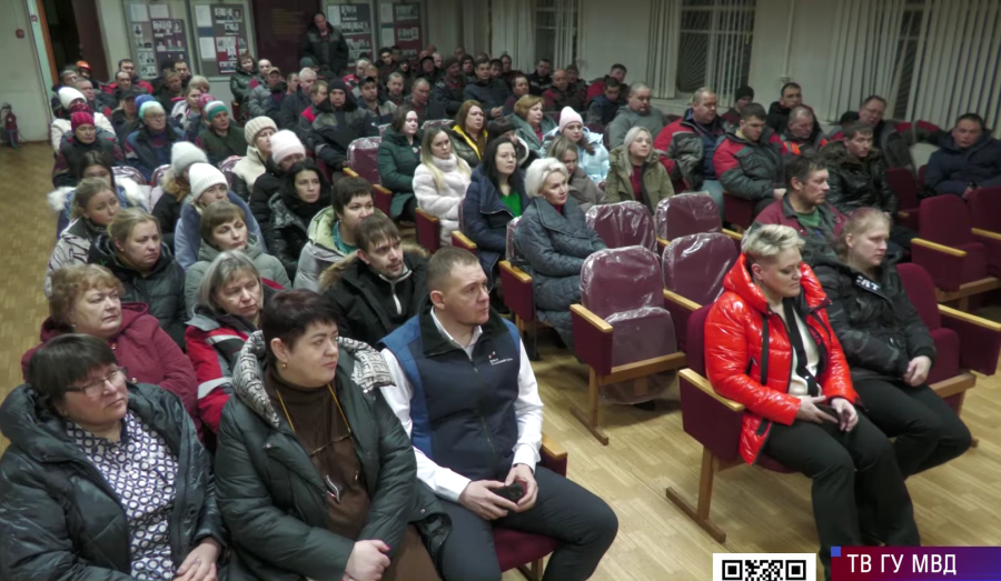 Полицейские Кушвы провели встречу с работниками Вагонного депо