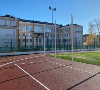 В центре Кушвы открыли новый детский стадион