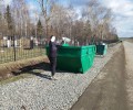 Осужденные из исправительного центра в г.Верхняя Тура приняли участие по уборке городского кладбища.